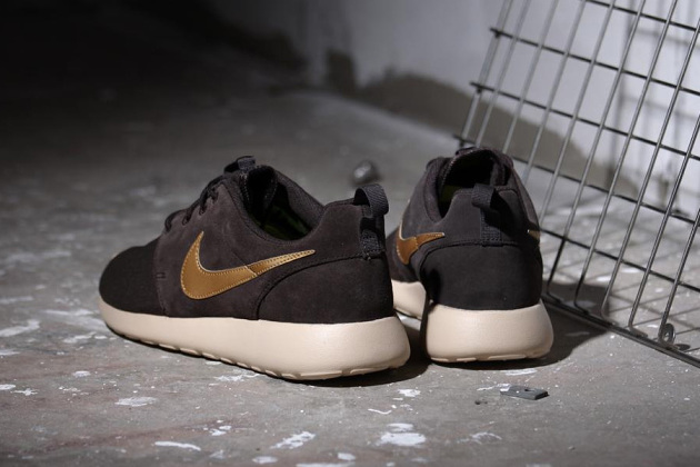 nike roshe suede